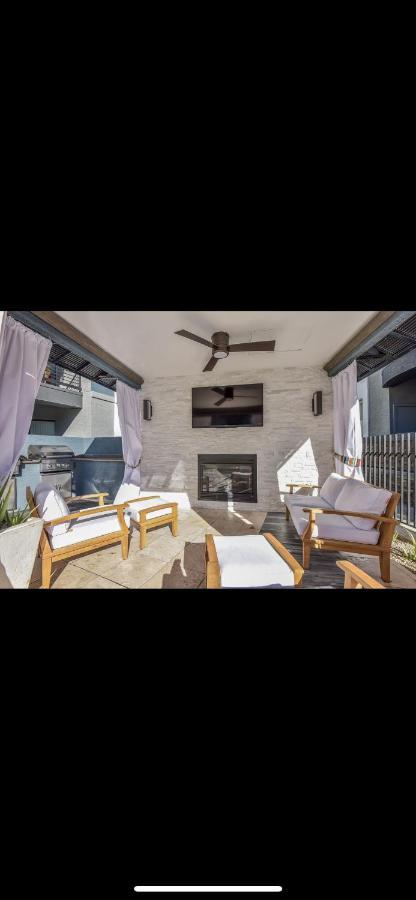 Luxury Mountain View 2Br With Balcony Located In Scottsdale Apartment Ngoại thất bức ảnh